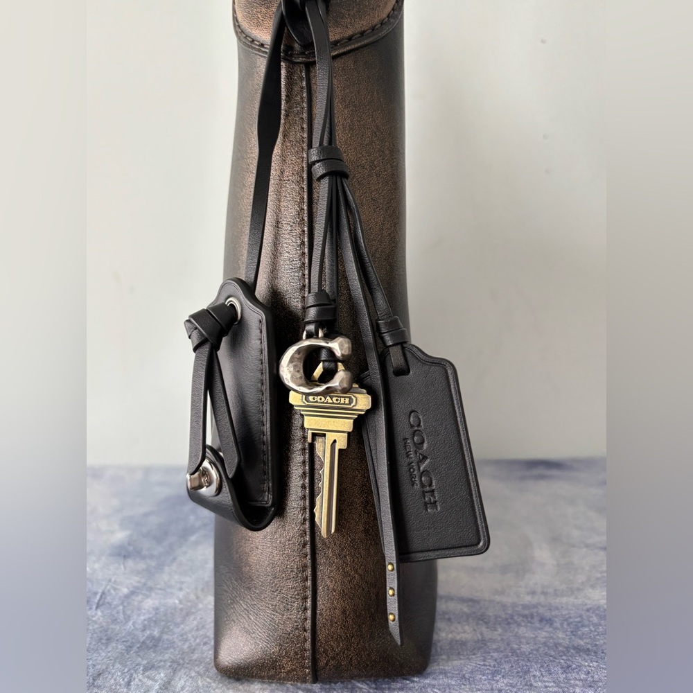 Coach Brooklyn 28 Loved Leather - Picture 4 of 15